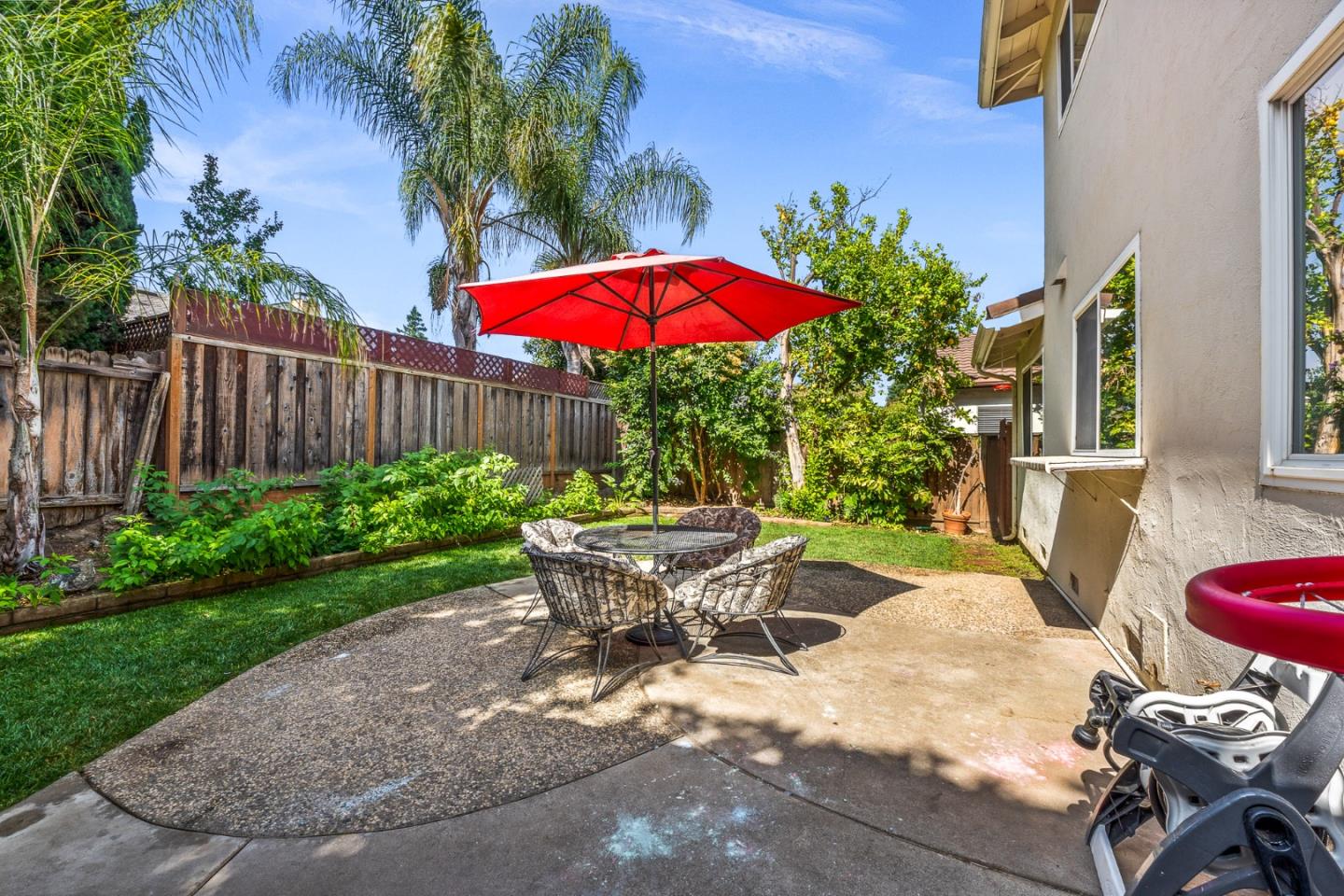 Detail Gallery Image 41 of 51 For 326 El Molino Way, San Jose,  CA 95119 - 5 Beds | 3 Baths