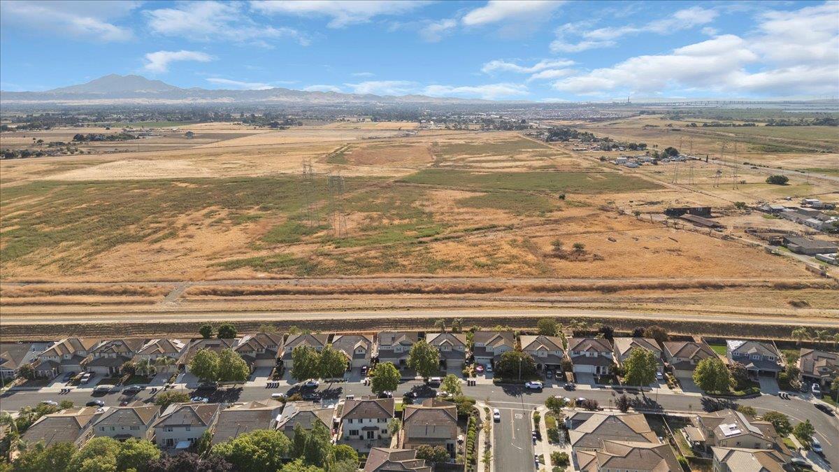 Detail Gallery Image 31 of 50 For 1642 Sycamore Dr, Oakley,  CA 94561 - 4 Beds | 3 Baths