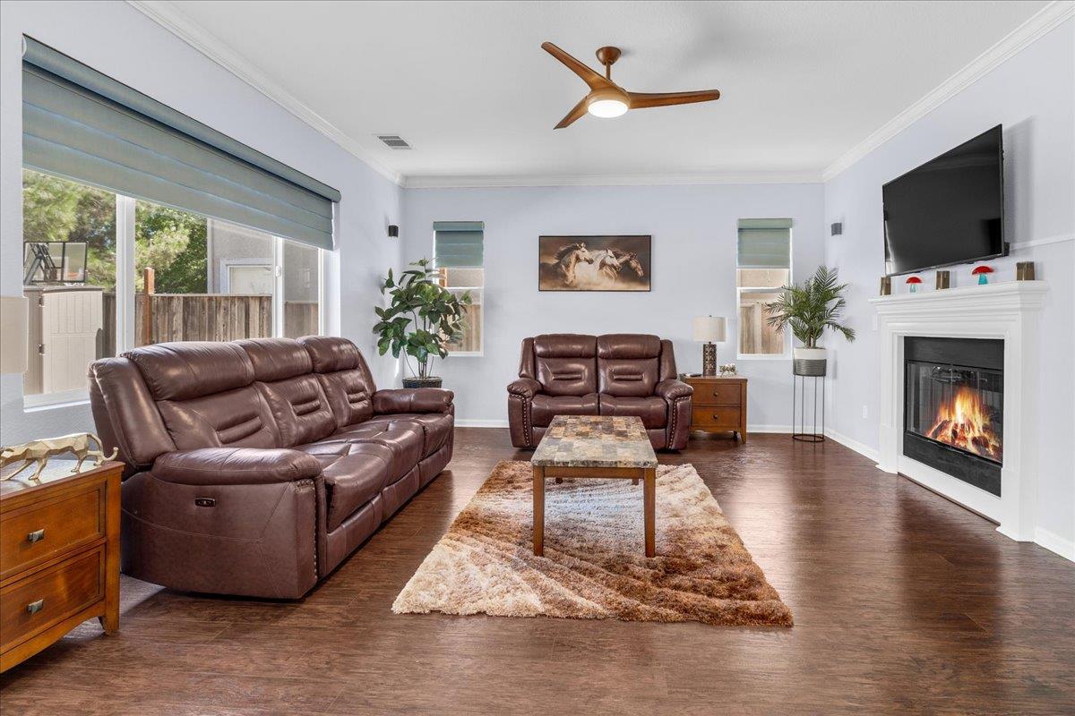 Detail Gallery Image 4 of 50 For 1642 Sycamore Dr, Oakley,  CA 94561 - 4 Beds | 3 Baths