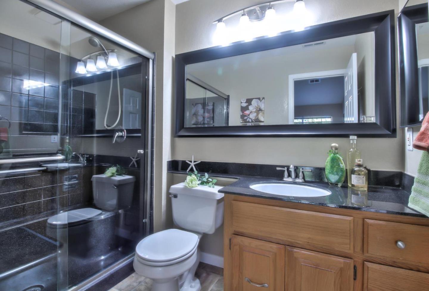 Detail Gallery Image 10 of 21 For 1714 Bevin Brook Dr, San Jose,  CA 95112 - 3 Beds | 3 Baths