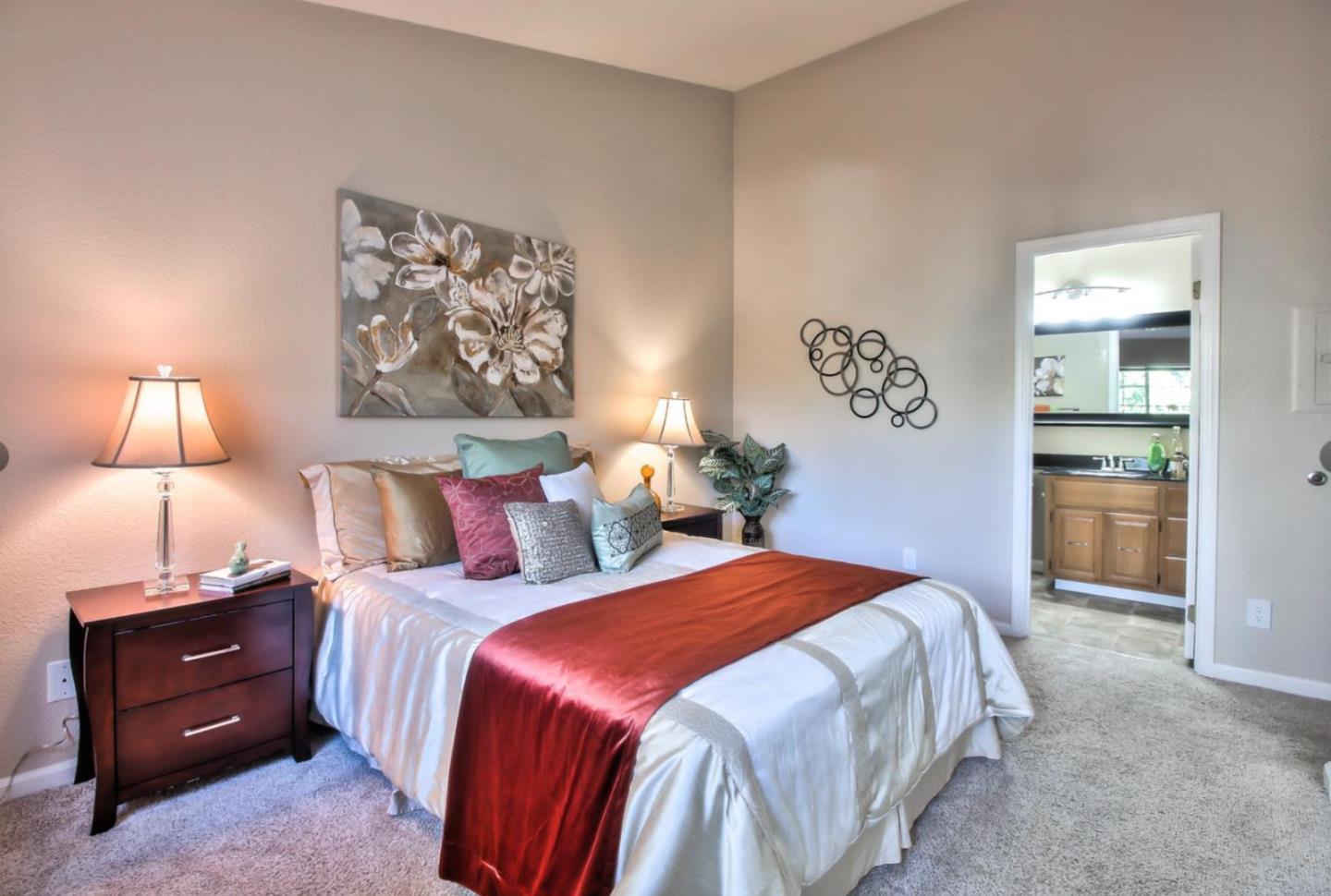 Detail Gallery Image 8 of 21 For 1714 Bevin Brook Dr, San Jose,  CA 95112 - 3 Beds | 3 Baths
