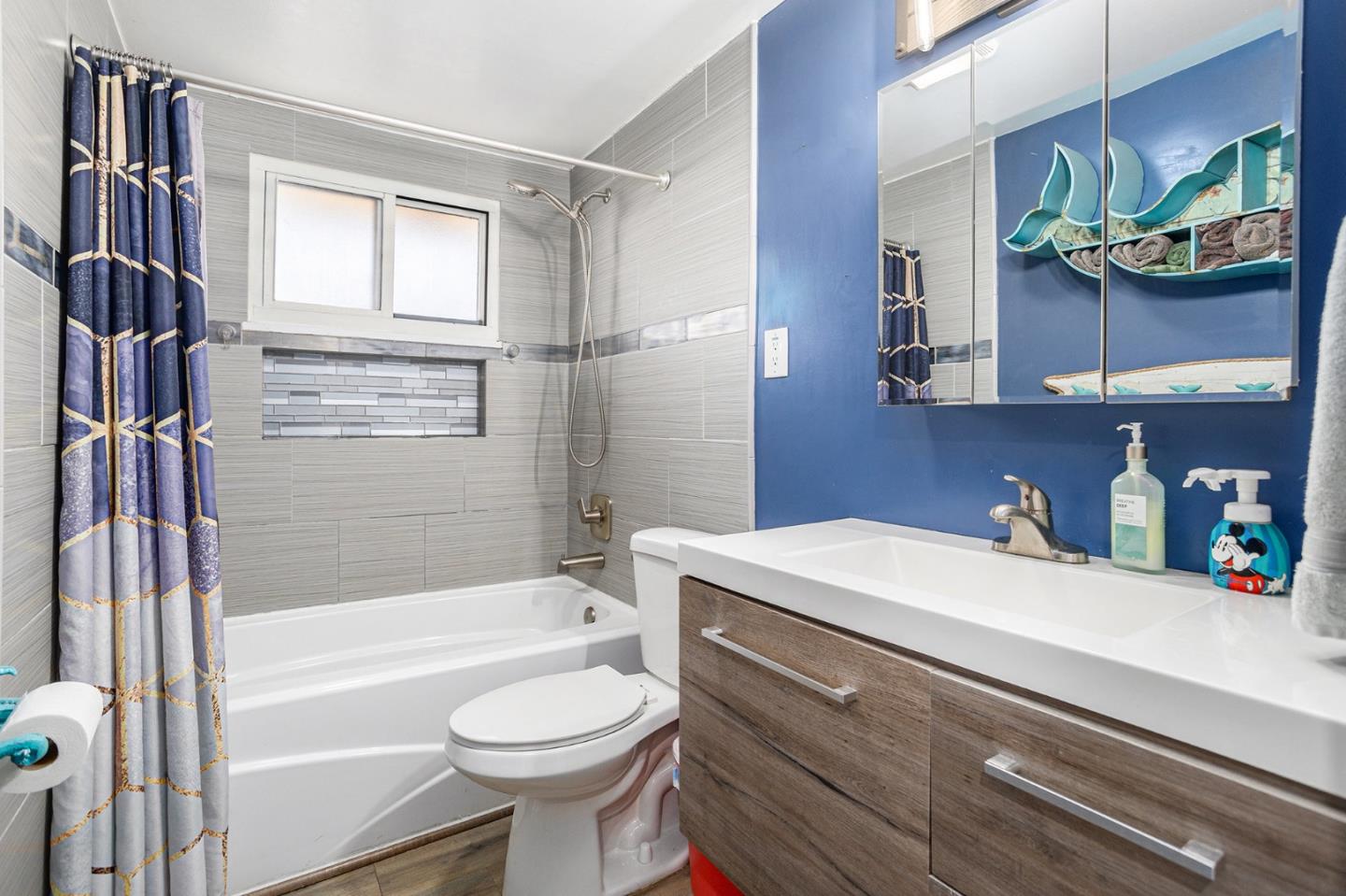 Detail Gallery Image 13 of 17 For 27727 Orlando Ave, Hayward,  CA 94545 - 3 Beds | 2 Baths