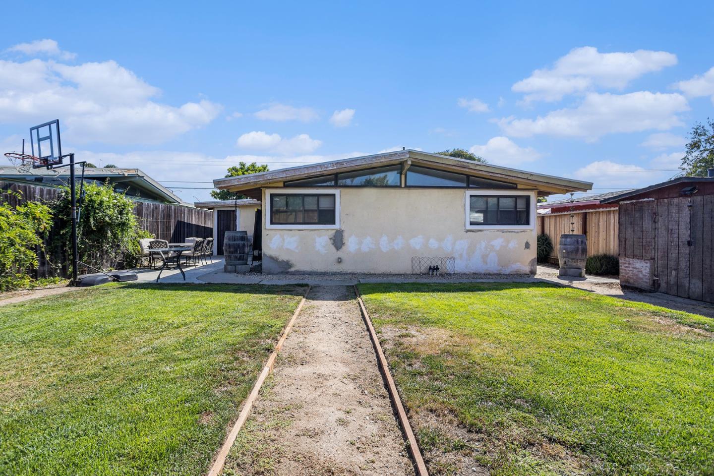 Detail Gallery Image 16 of 17 For 27727 Orlando Ave, Hayward,  CA 94545 - 3 Beds | 2 Baths