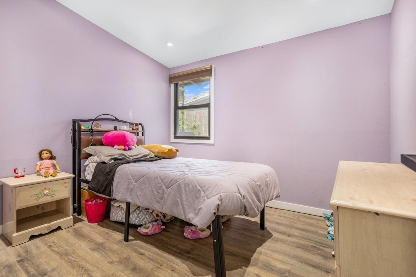 Detail Gallery Image 9 of 17 For 27727 Orlando Ave, Hayward,  CA 94545 - 3 Beds | 2 Baths