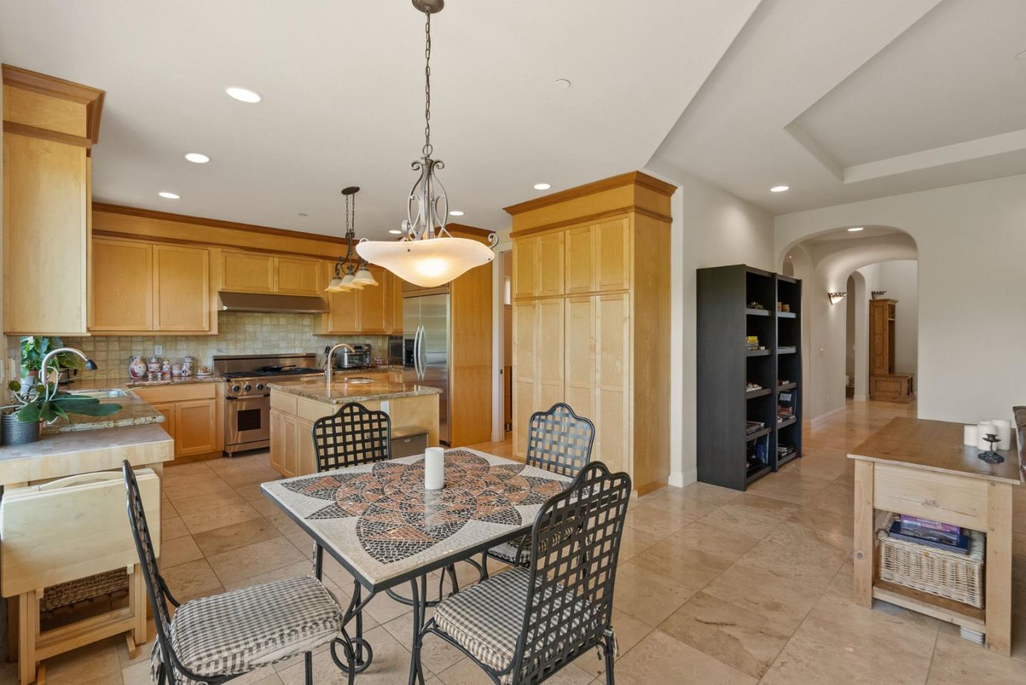 Detail Gallery Image 15 of 68 For 454 Upper Rd, San Rafael,  CA 94903 - 4 Beds | 3/1 Baths