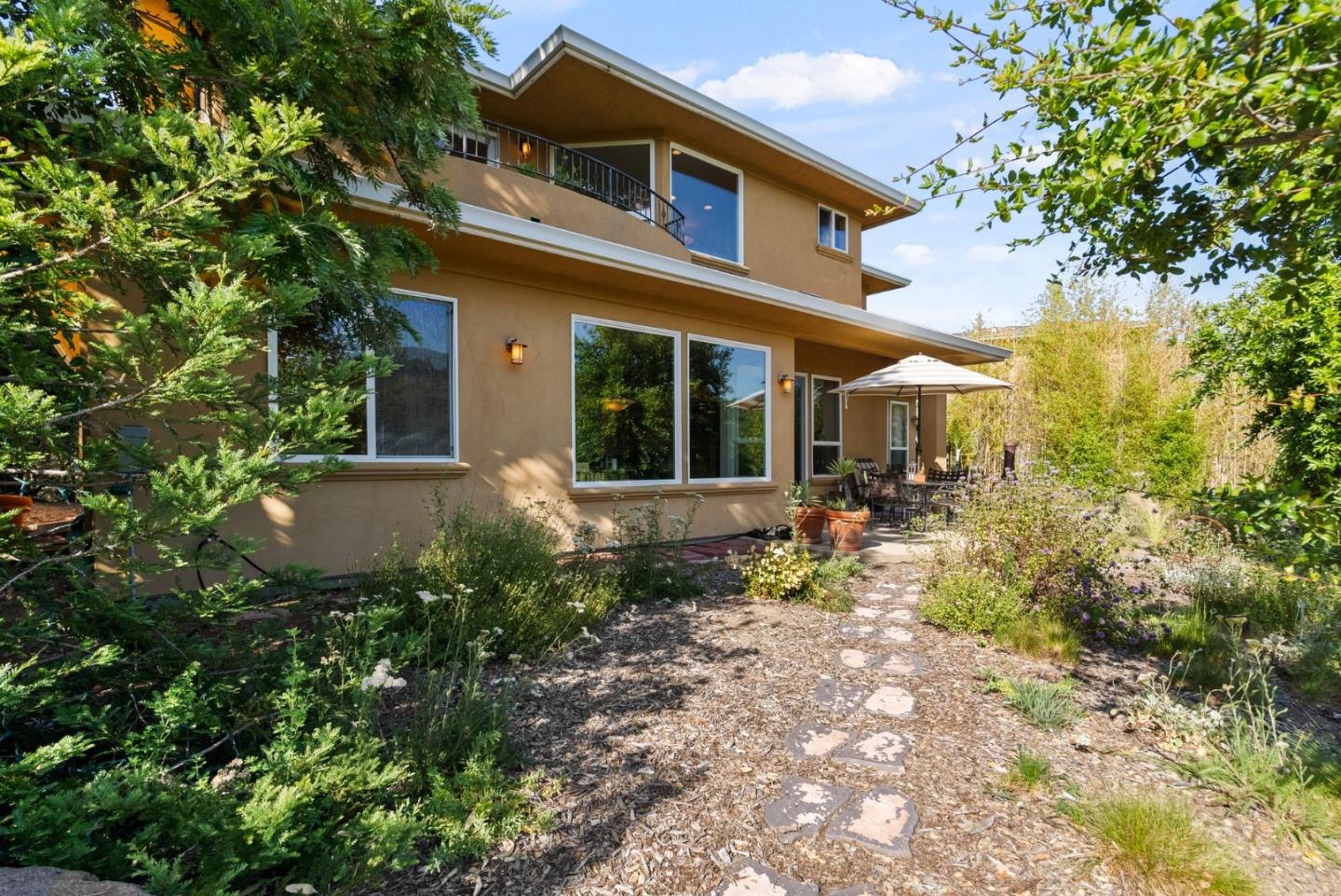 Detail Gallery Image 22 of 68 For 454 Upper Rd, San Rafael,  CA 94903 - 4 Beds | 3/1 Baths