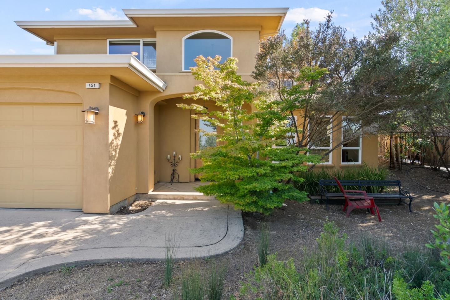 Detail Gallery Image 3 of 68 For 454 Upper Rd, San Rafael,  CA 94903 - 4 Beds | 3/1 Baths