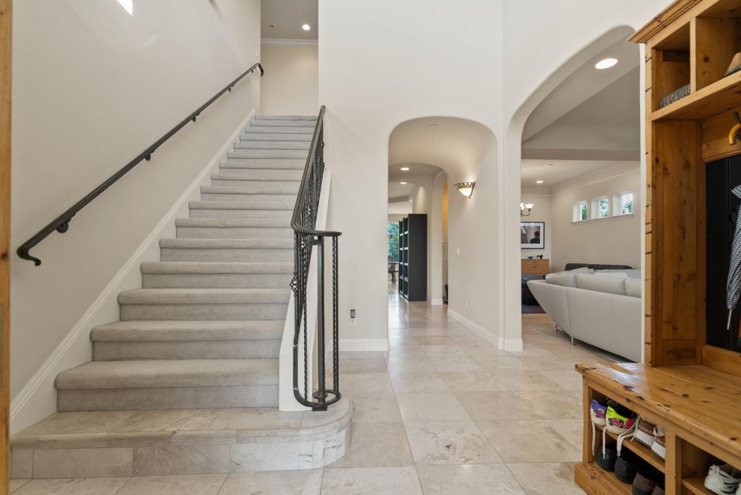 Detail Gallery Image 36 of 68 For 454 Upper Rd, San Rafael,  CA 94903 - 4 Beds | 3/1 Baths
