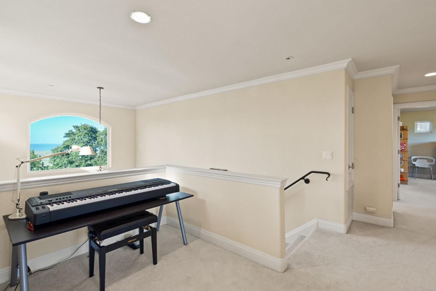 Detail Gallery Image 37 of 68 For 454 Upper Rd, San Rafael,  CA 94903 - 4 Beds | 3/1 Baths