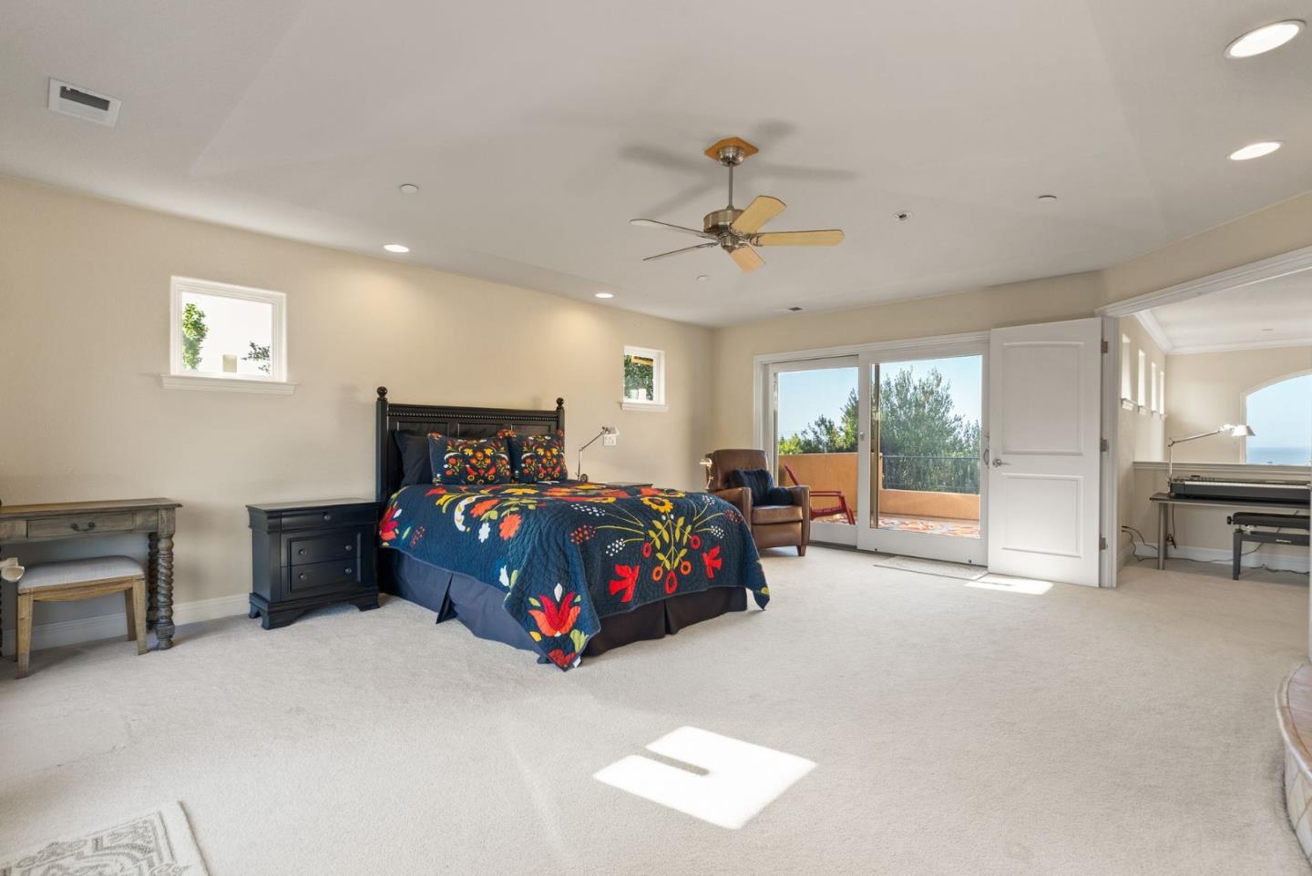 Detail Gallery Image 38 of 68 For 454 Upper Rd, San Rafael,  CA 94903 - 4 Beds | 3/1 Baths