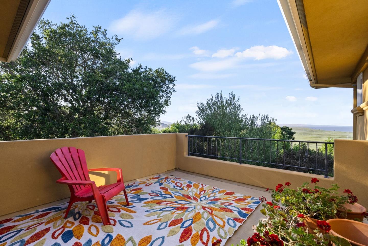 Detail Gallery Image 40 of 68 For 454 Upper Rd, San Rafael,  CA 94903 - 4 Beds | 3/1 Baths