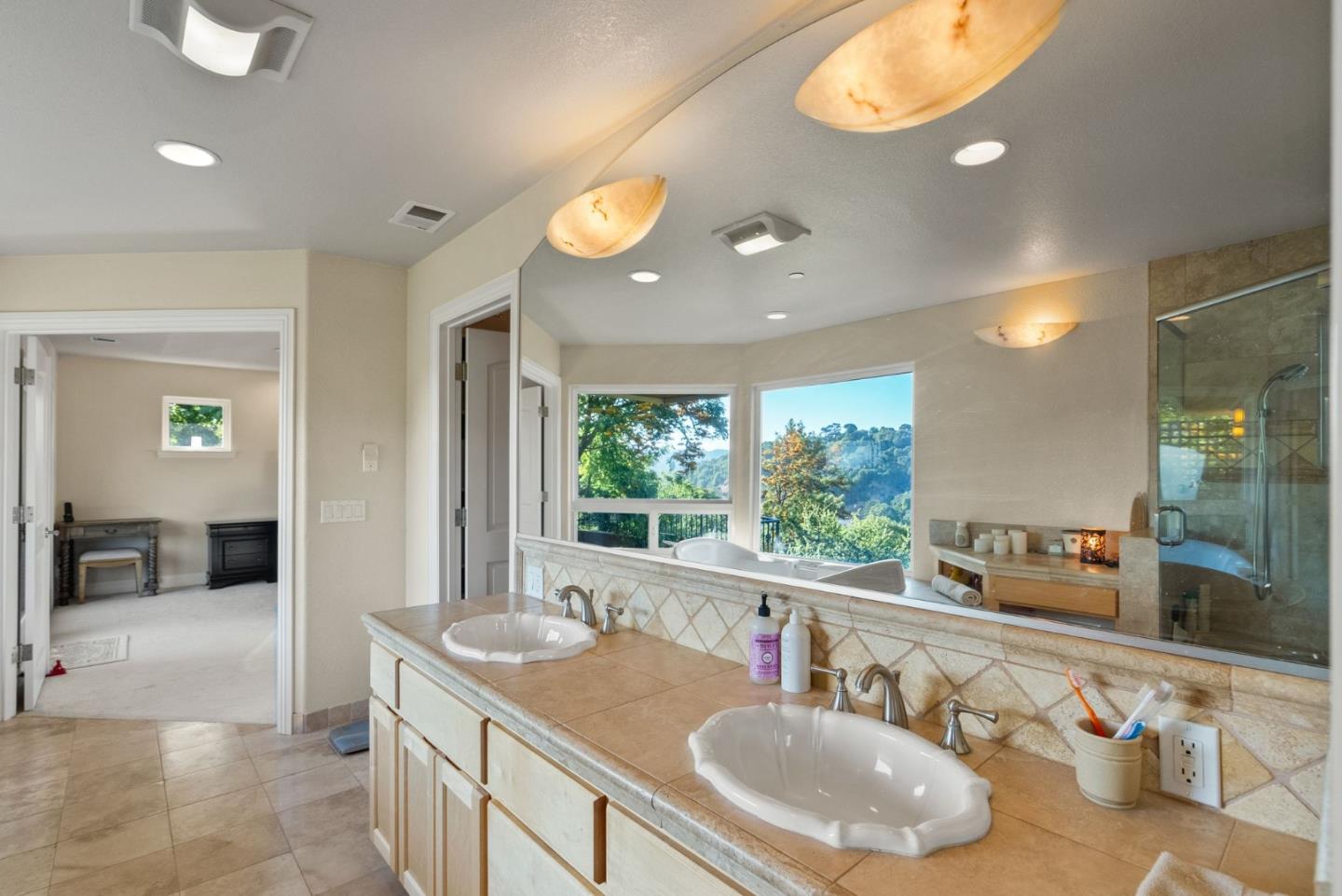 Detail Gallery Image 44 of 68 For 454 Upper Rd, San Rafael,  CA 94903 - 4 Beds | 3/1 Baths