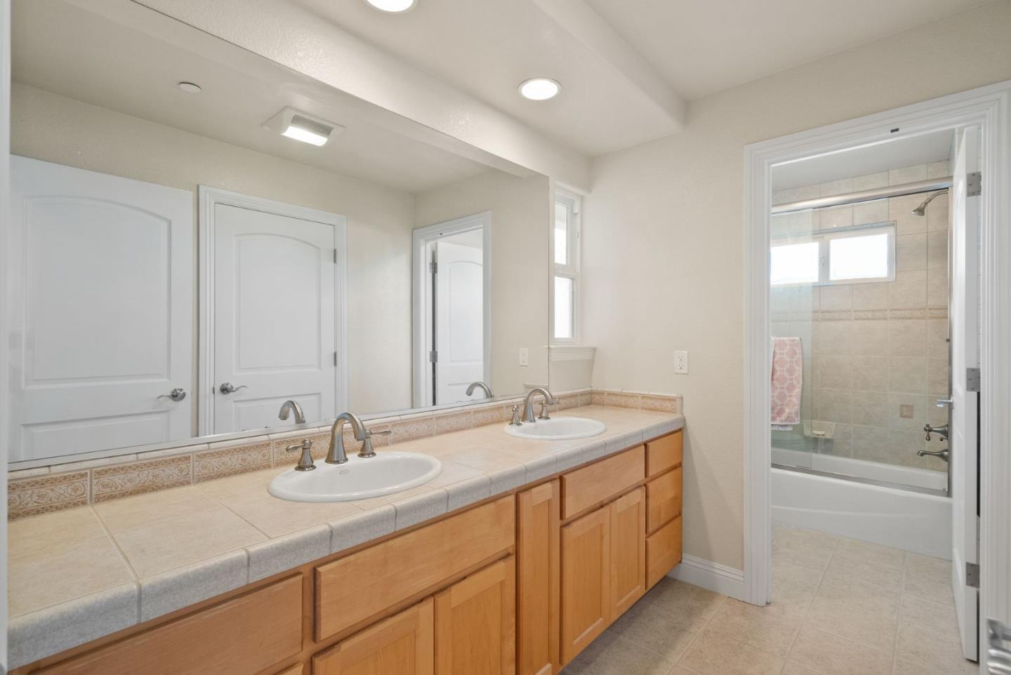 Detail Gallery Image 52 of 68 For 454 Upper Rd, San Rafael,  CA 94903 - 4 Beds | 3/1 Baths