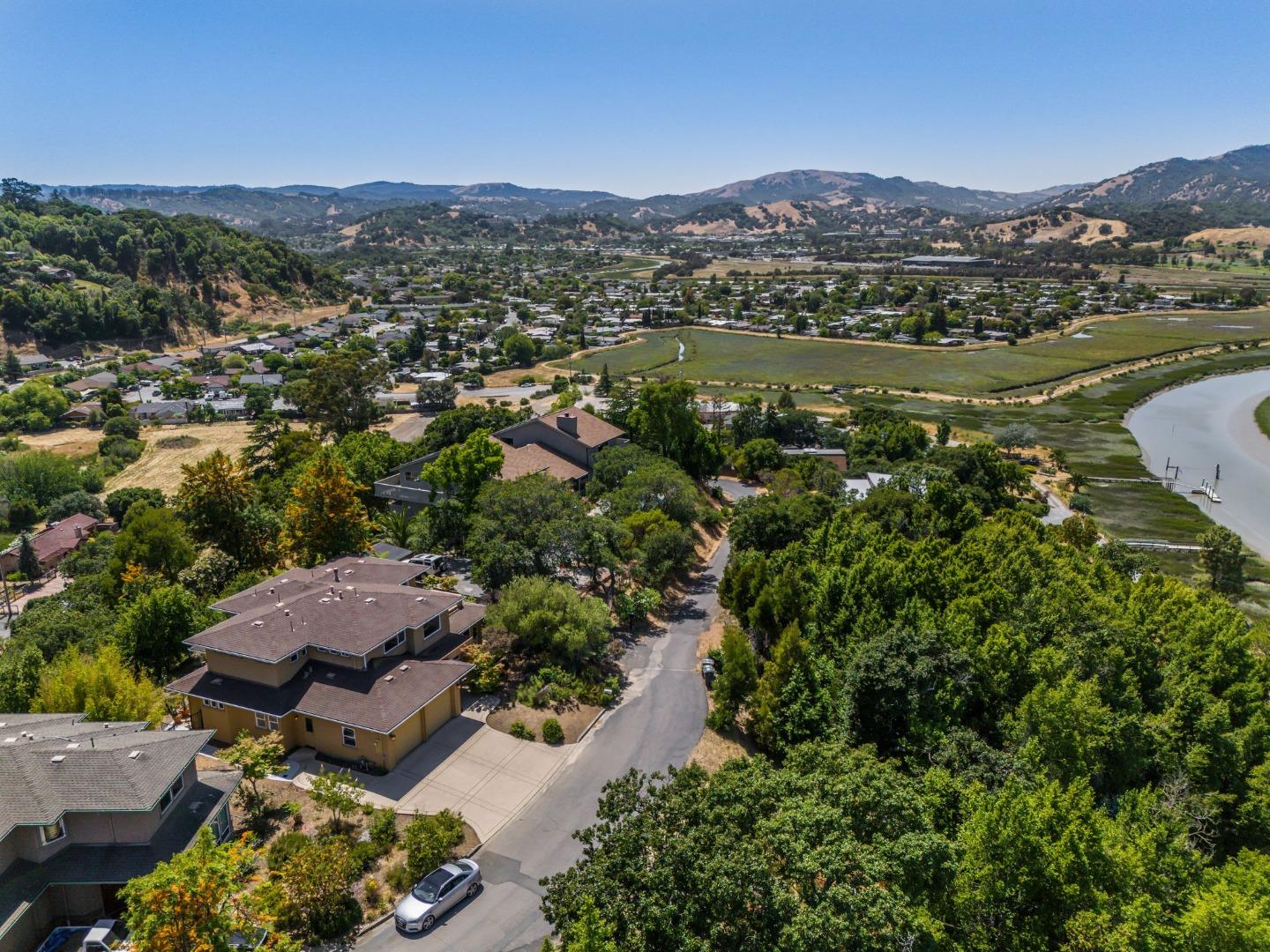 Detail Gallery Image 65 of 68 For 454 Upper Rd, San Rafael,  CA 94903 - 4 Beds | 3/1 Baths