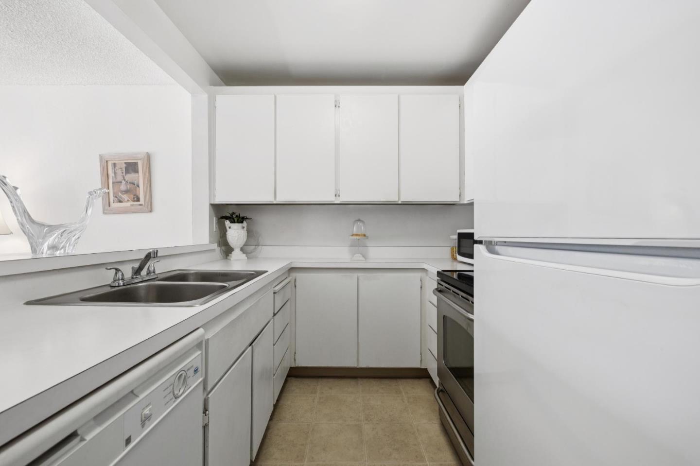 Detail Gallery Image 7 of 29 For 1550 Frontera Way #118,  Millbrae,  CA 94030 - 1 Beds | 1 Baths