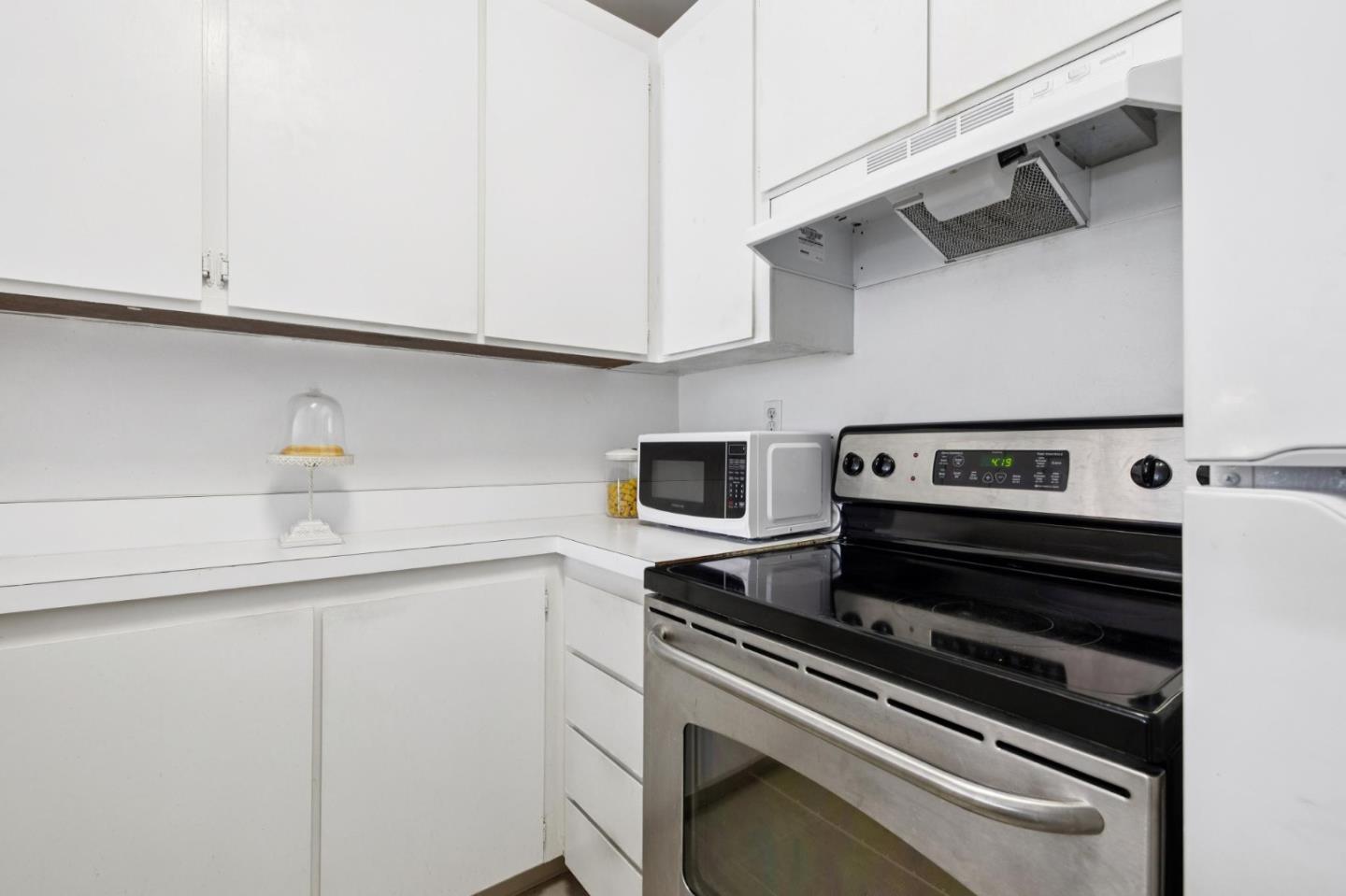 Detail Gallery Image 8 of 29 For 1550 Frontera Way #118,  Millbrae,  CA 94030 - 1 Beds | 1 Baths