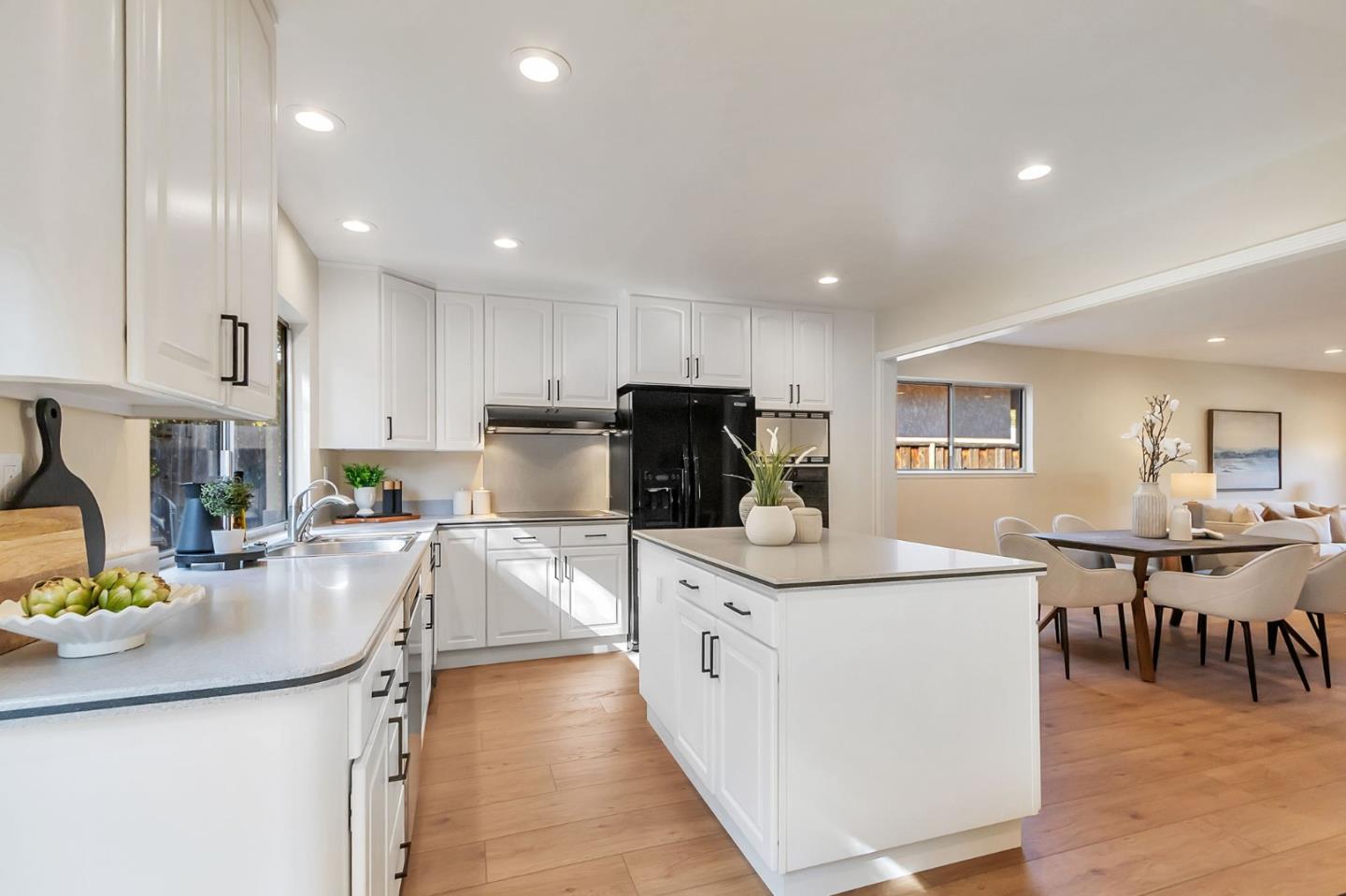Detail Gallery Image 13 of 34 For 3583 Eastridge Dr, San Jose,  CA 95148 - 4 Beds | 2 Baths