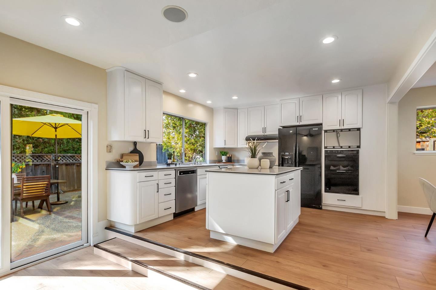 Detail Gallery Image 14 of 34 For 3583 Eastridge Dr, San Jose,  CA 95148 - 4 Beds | 2 Baths