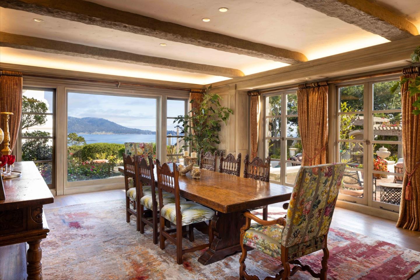 Detail Gallery Image 17 of 68 For 1463 Oleada Rd, Pebble Beach,  CA 93953 - 8 Beds | 9/2 Baths