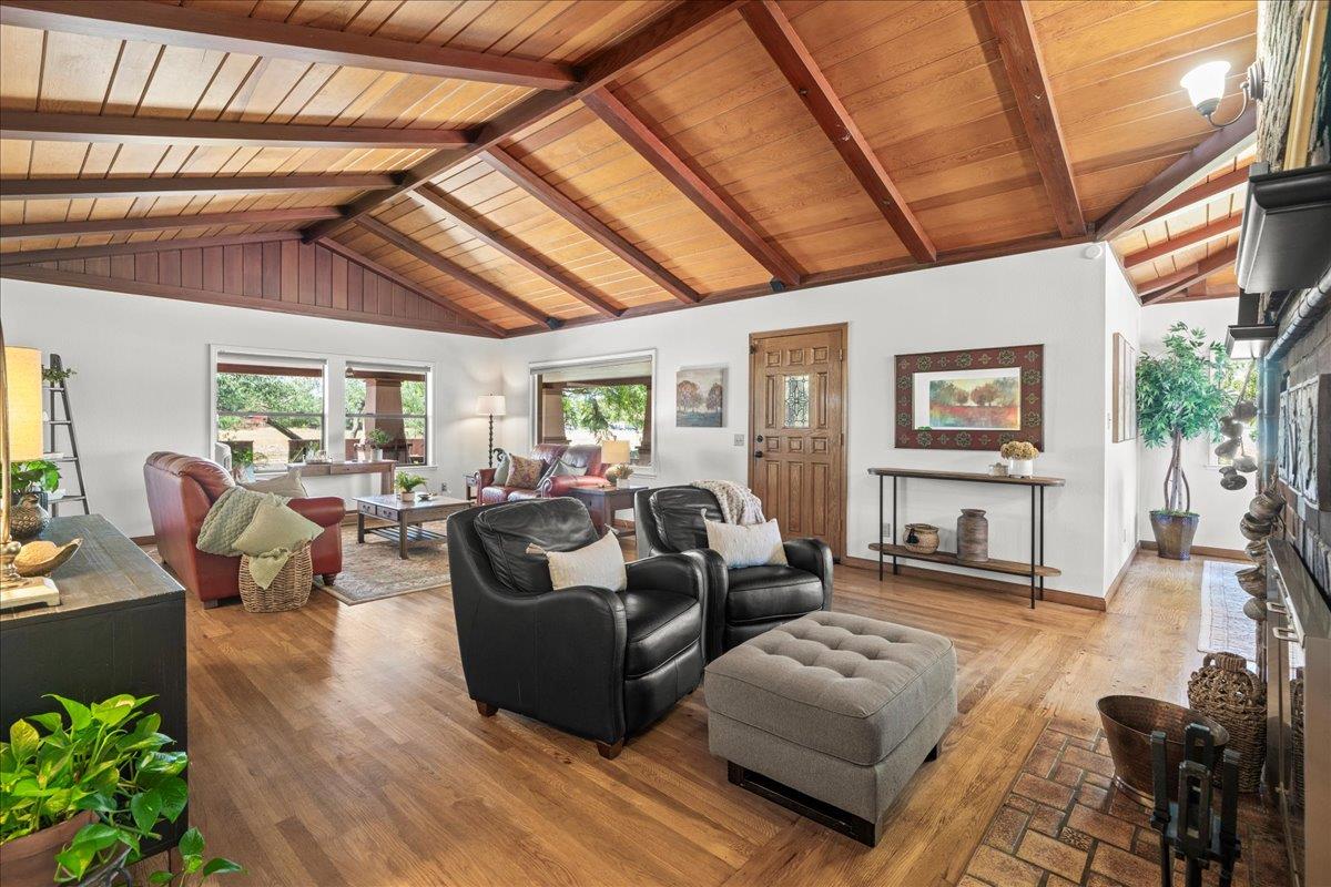 Detail Gallery Image 11 of 41 For 14325 Monterey Rd, San Martin,  CA 95046 - 2 Beds | 2/1 Baths