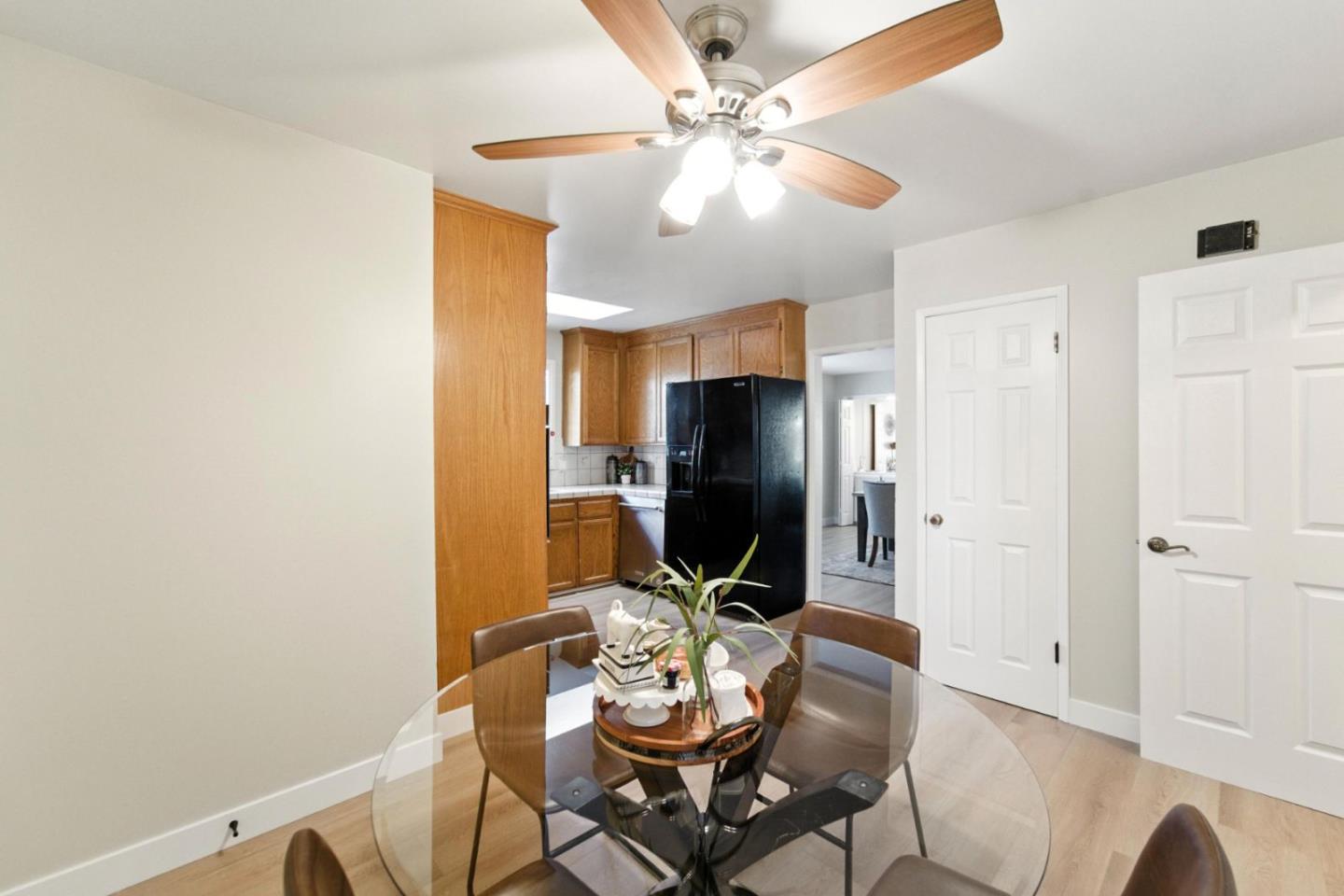Detail Gallery Image 10 of 36 For 769 Coakley Dr, San Jose,  CA 95117 - 4 Beds | 2 Baths