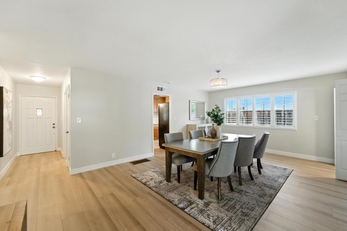 Detail Gallery Image 6 of 36 For 769 Coakley Dr, San Jose,  CA 95117 - 4 Beds | 2 Baths