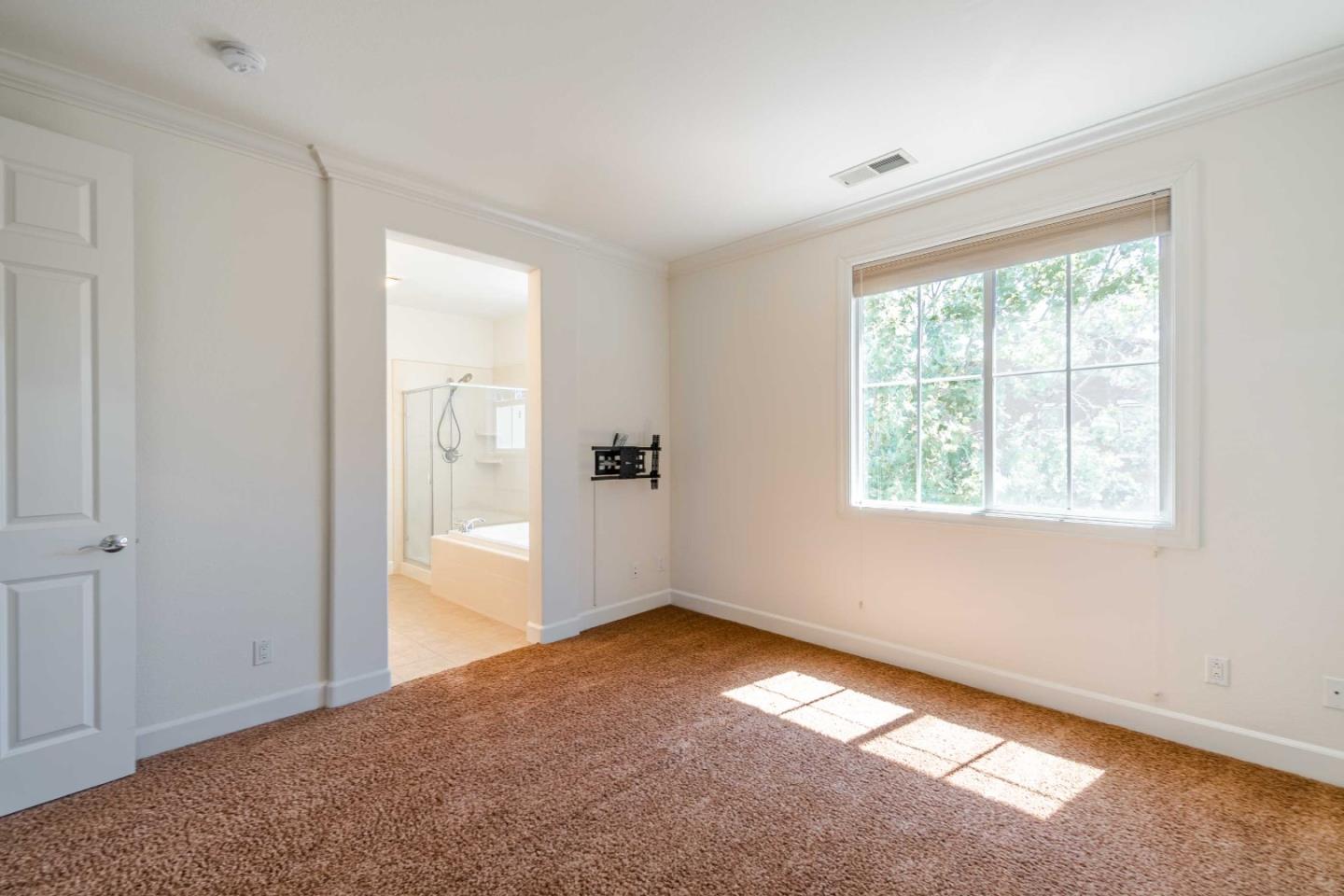 Detail Gallery Image 34 of 47 For 1024 Jena Ter, Sunnyvale,  CA 94089 - 4 Beds | 3/1 Baths