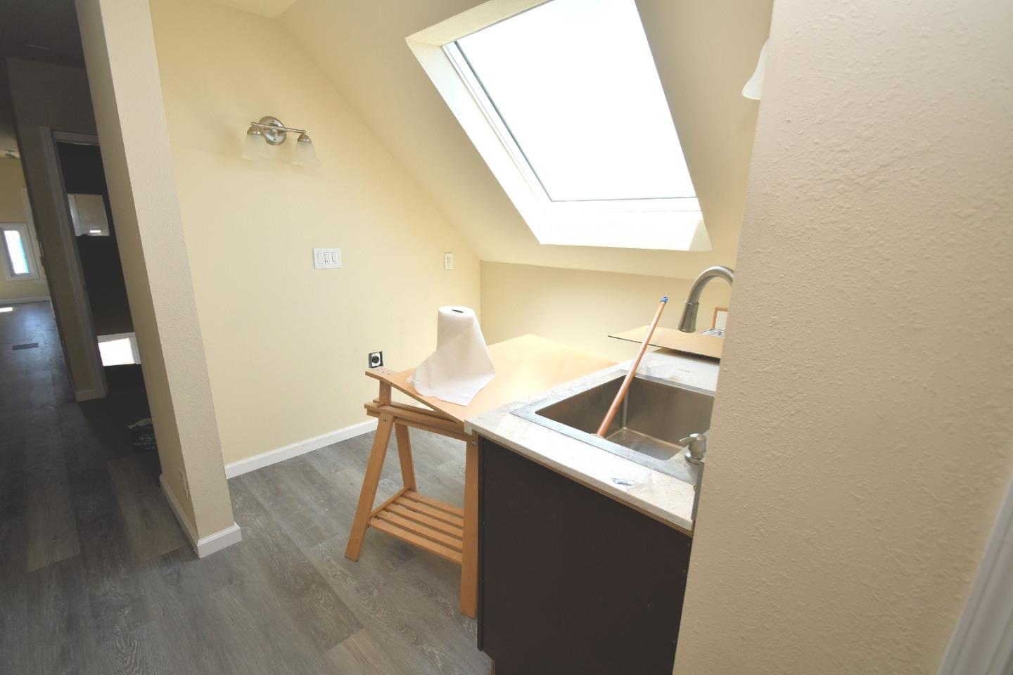 Detail Gallery Image 13 of 16 For 3306 Market St, Emeryville,  CA 94608 - 4 Beds | 3/1 Baths