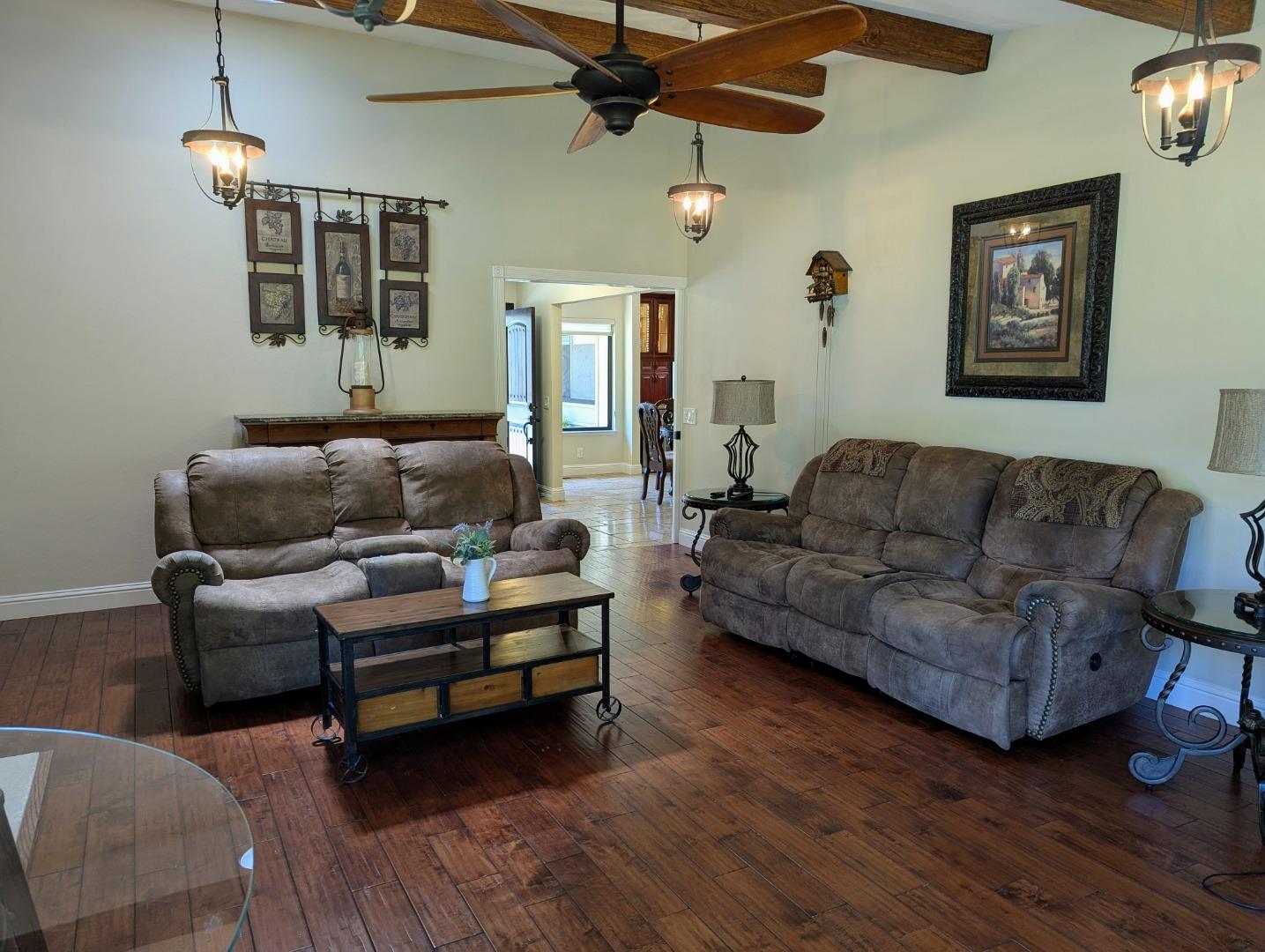 Detail Gallery Image 10 of 67 For 8442 Chenin Blanc Ln, San Jose,  CA 95135 - 2 Beds | 2 Baths