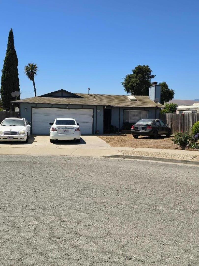 Detail Gallery Image 2 of 2 For 217 San Simeon Ct, Greenfield,  CA 93927 - 4 Beds | 2 Baths