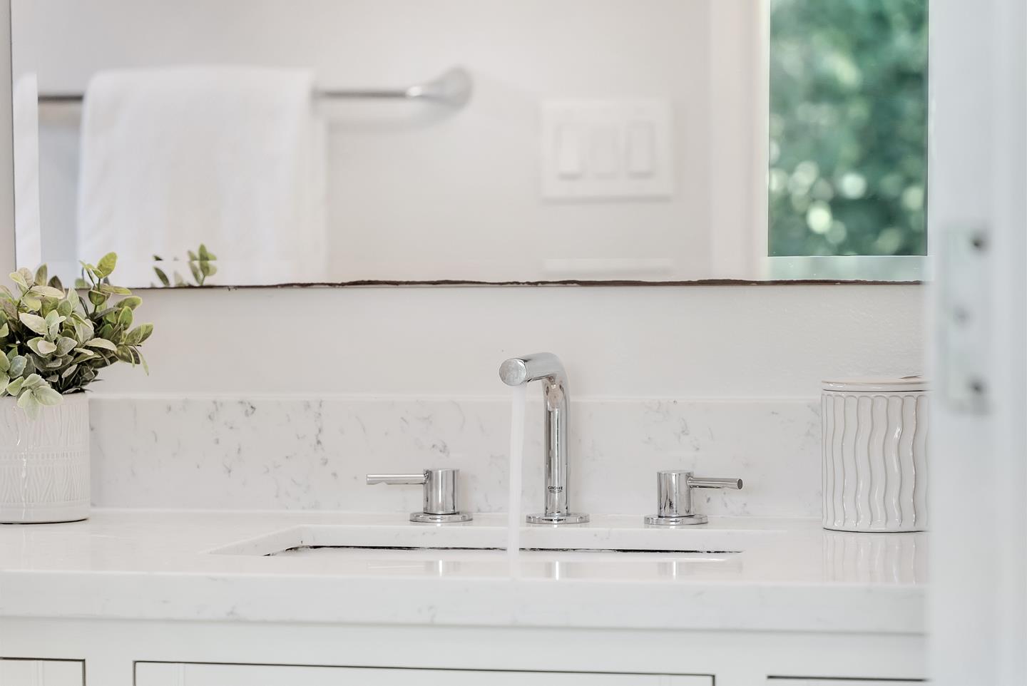 Detail Gallery Image 25 of 37 For 1598 Benton St, Sunnyvale,  CA 94087 - 3 Beds | 2 Baths