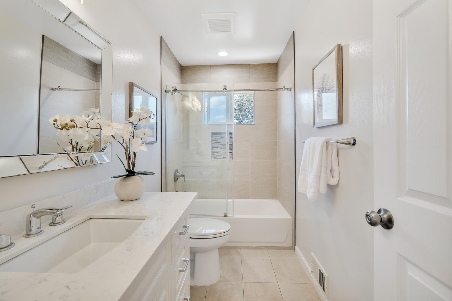 Detail Gallery Image 26 of 37 For 1598 Benton St, Sunnyvale,  CA 94087 - 3 Beds | 2 Baths
