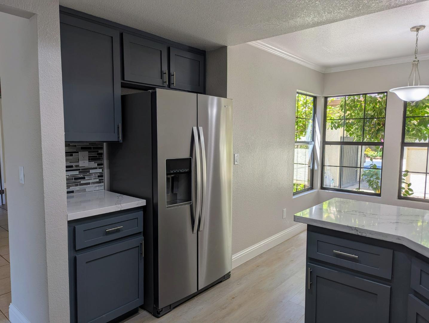 Detail Gallery Image 12 of 42 For 3331 Lake Albano Cir, San Jose,  CA 95135 - 2 Beds | 2/1 Baths