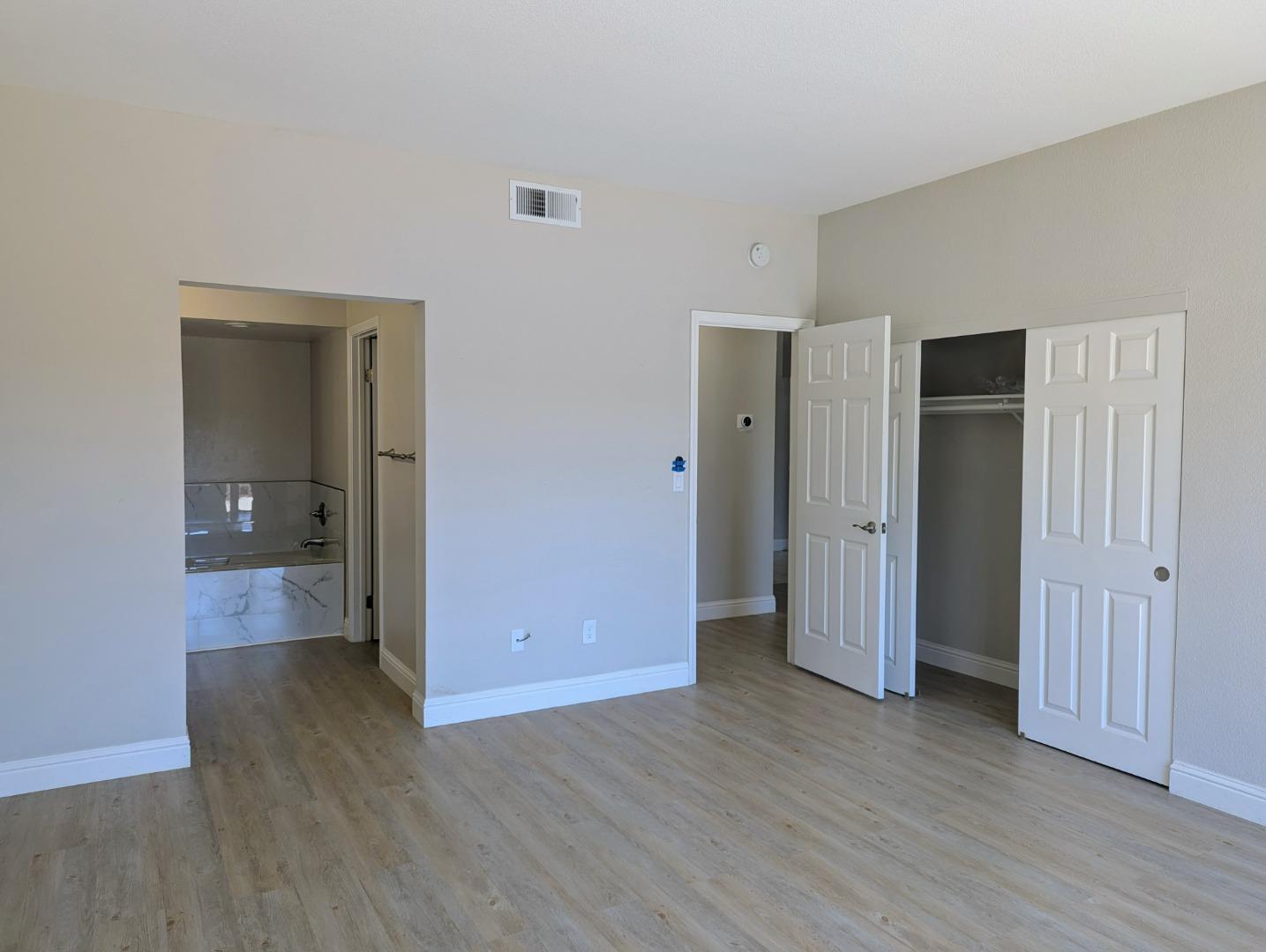 Detail Gallery Image 15 of 42 For 3331 Lake Albano Cir, San Jose,  CA 95135 - 2 Beds | 2/1 Baths