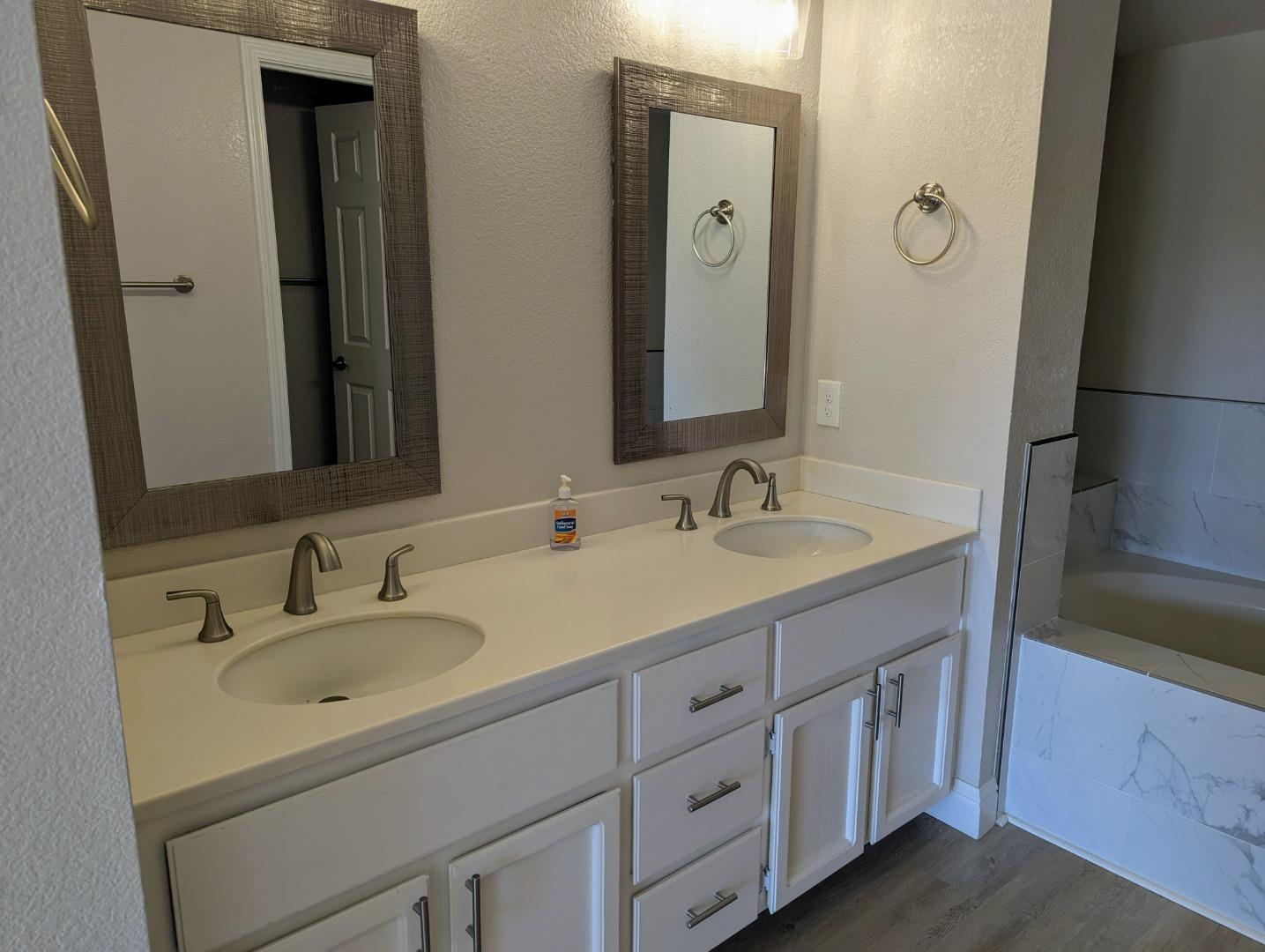 Detail Gallery Image 18 of 42 For 3331 Lake Albano Cir, San Jose,  CA 95135 - 2 Beds | 2/1 Baths