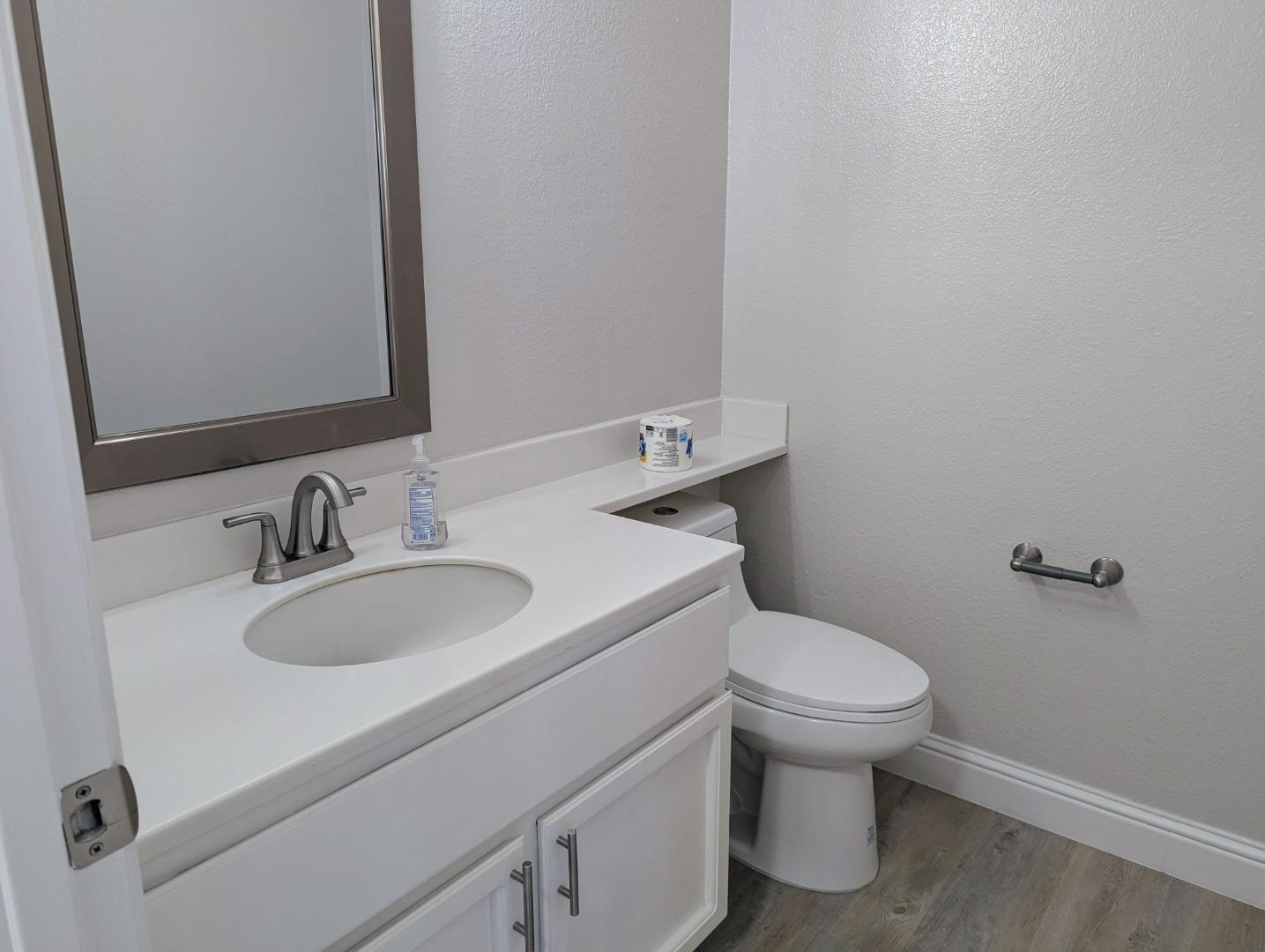 Detail Gallery Image 24 of 42 For 3331 Lake Albano Cir, San Jose,  CA 95135 - 2 Beds | 2/1 Baths