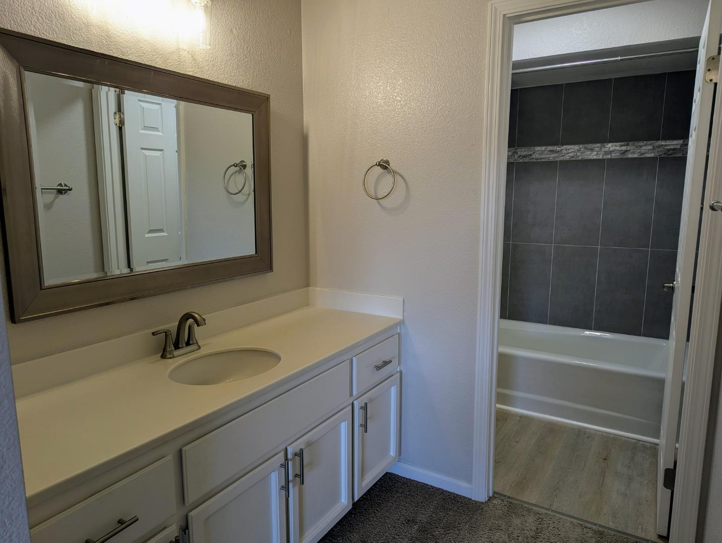Detail Gallery Image 36 of 42 For 3331 Lake Albano Cir, San Jose,  CA 95135 - 2 Beds | 2/1 Baths