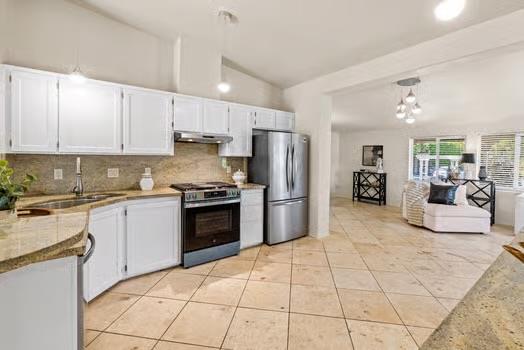 Detail Gallery Image 11 of 33 For 425 Alcalde Ave, Monterey,  CA 93940 - 3 Beds | 2 Baths
