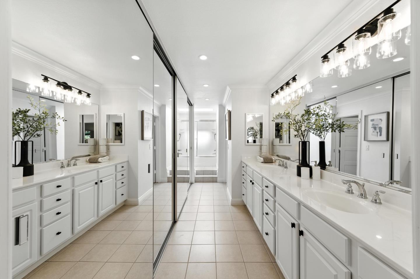 Detail Gallery Image 14 of 29 For 1 Los Altos Sq, Los Altos,  CA 94022 - 2 Beds | 2 Baths