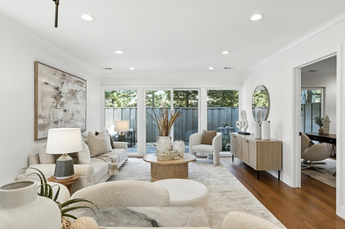 Detail Gallery Image 4 of 29 For 1 Los Altos Sq, Los Altos,  CA 94022 - 2 Beds | 2 Baths