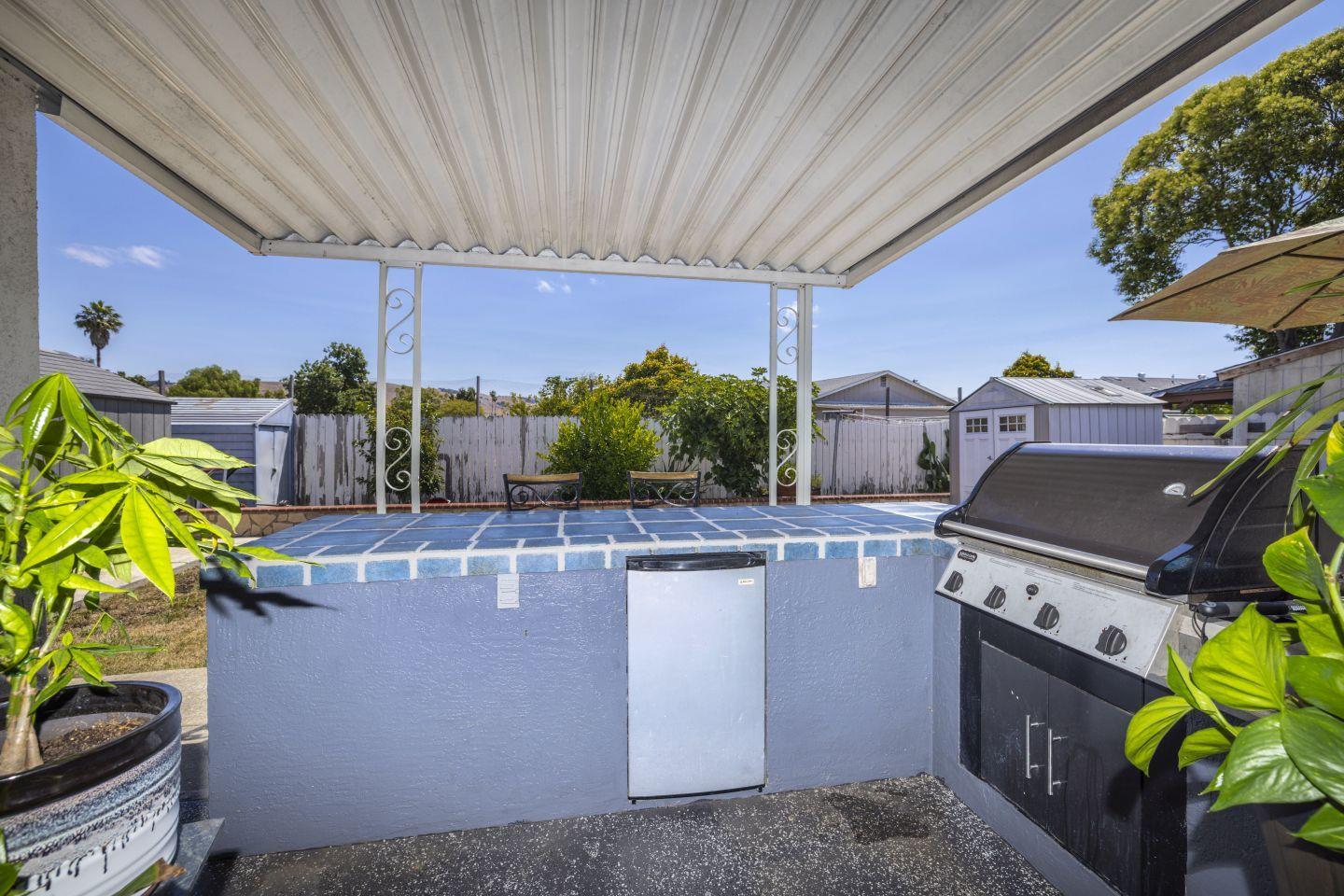 Detail Gallery Image 11 of 14 For 27906 Thackeray Ave, Hayward,  CA 94544 - 3 Beds | 2 Baths