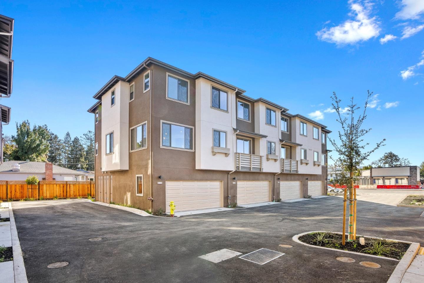 Detail Gallery Image 26 of 37 For 955 Woodside Rd, Redwood City,  CA 94061 - 4 Beds | 2/1 Baths