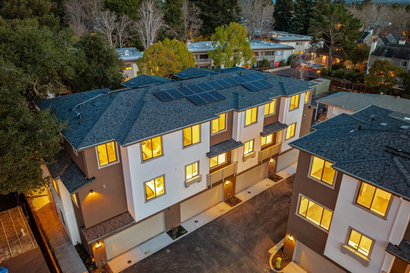 Detail Gallery Image 31 of 37 For 955 Woodside Rd, Redwood City,  CA 94061 - 4 Beds | 2/1 Baths