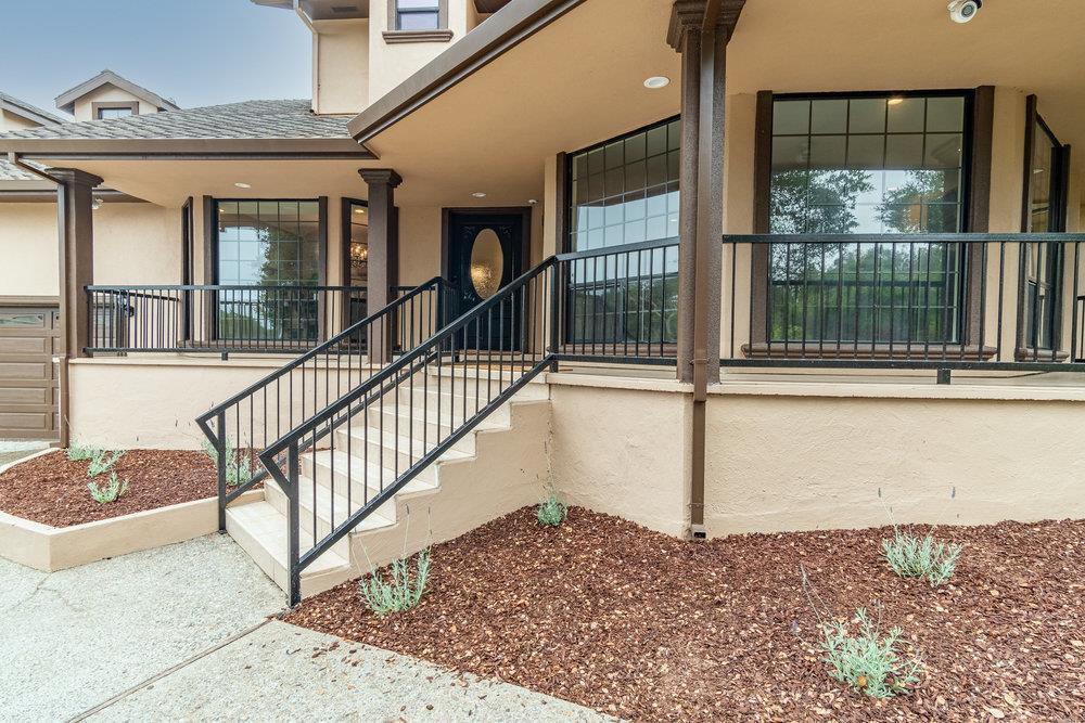 Detail Gallery Image 11 of 69 For 6020 Sherry Lee Ln, Salinas,  CA 93907 - 3 Beds | 2/1 Baths