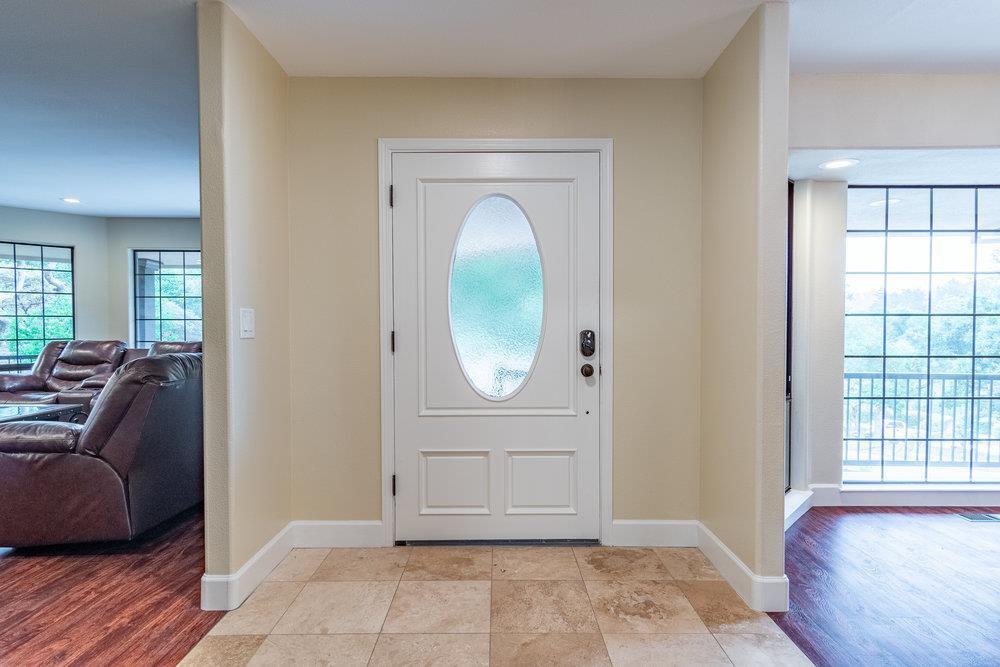 Detail Gallery Image 14 of 69 For 6020 Sherry Lee Ln, Salinas,  CA 93907 - 3 Beds | 2/1 Baths