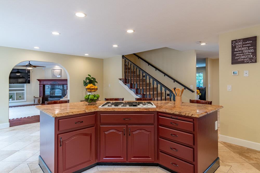 Detail Gallery Image 20 of 69 For 6020 Sherry Lee Ln, Salinas,  CA 93907 - 3 Beds | 2/1 Baths