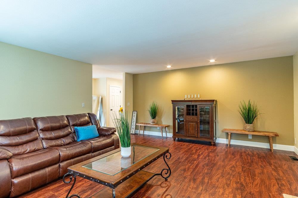 Detail Gallery Image 39 of 69 For 6020 Sherry Lee Ln, Salinas,  CA 93907 - 3 Beds | 2/1 Baths
