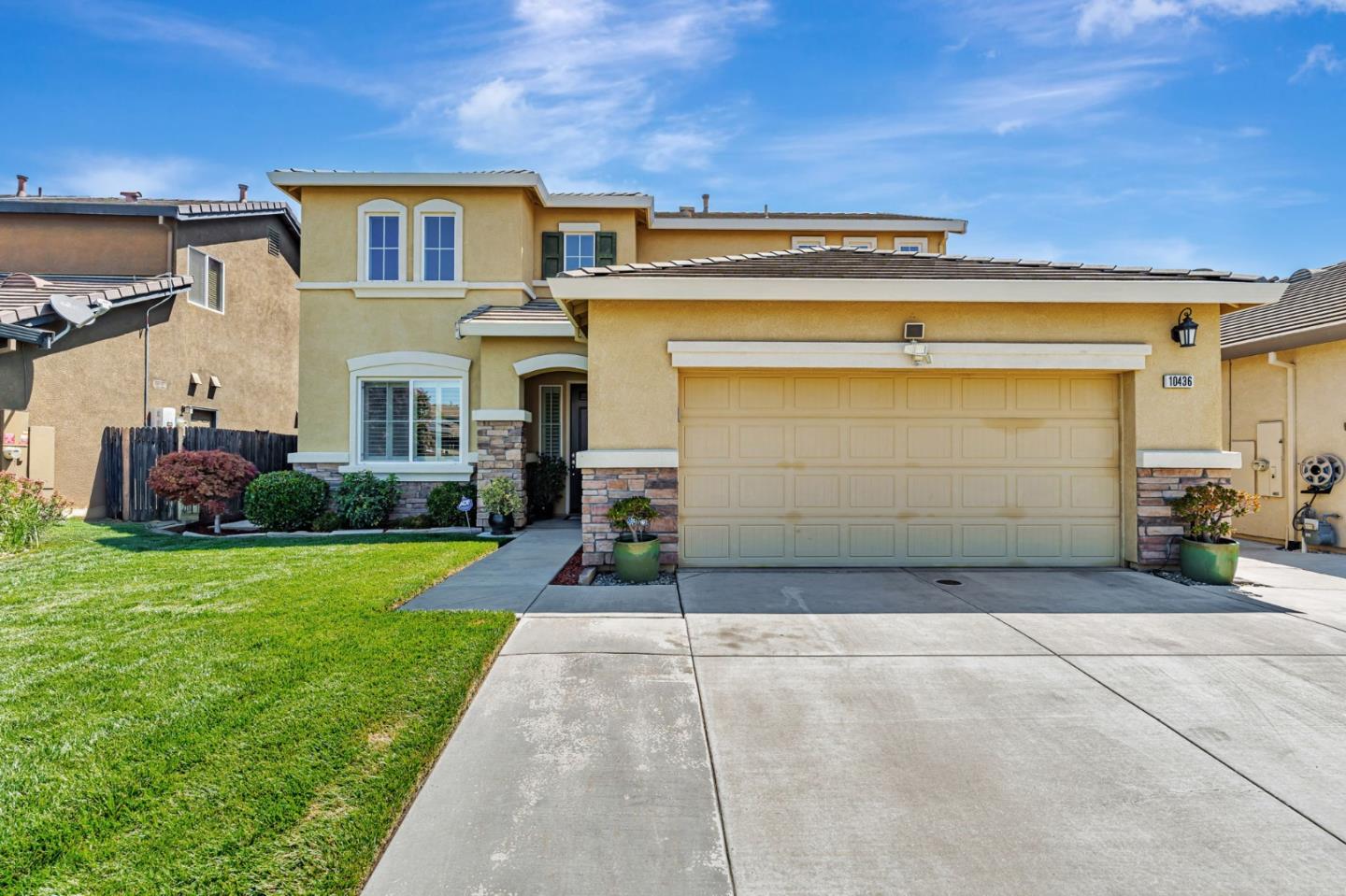 Detail Gallery Image 2 of 41 For 10436 Albert Dr, Stockton,  CA 95209 - 4 Beds | 3 Baths