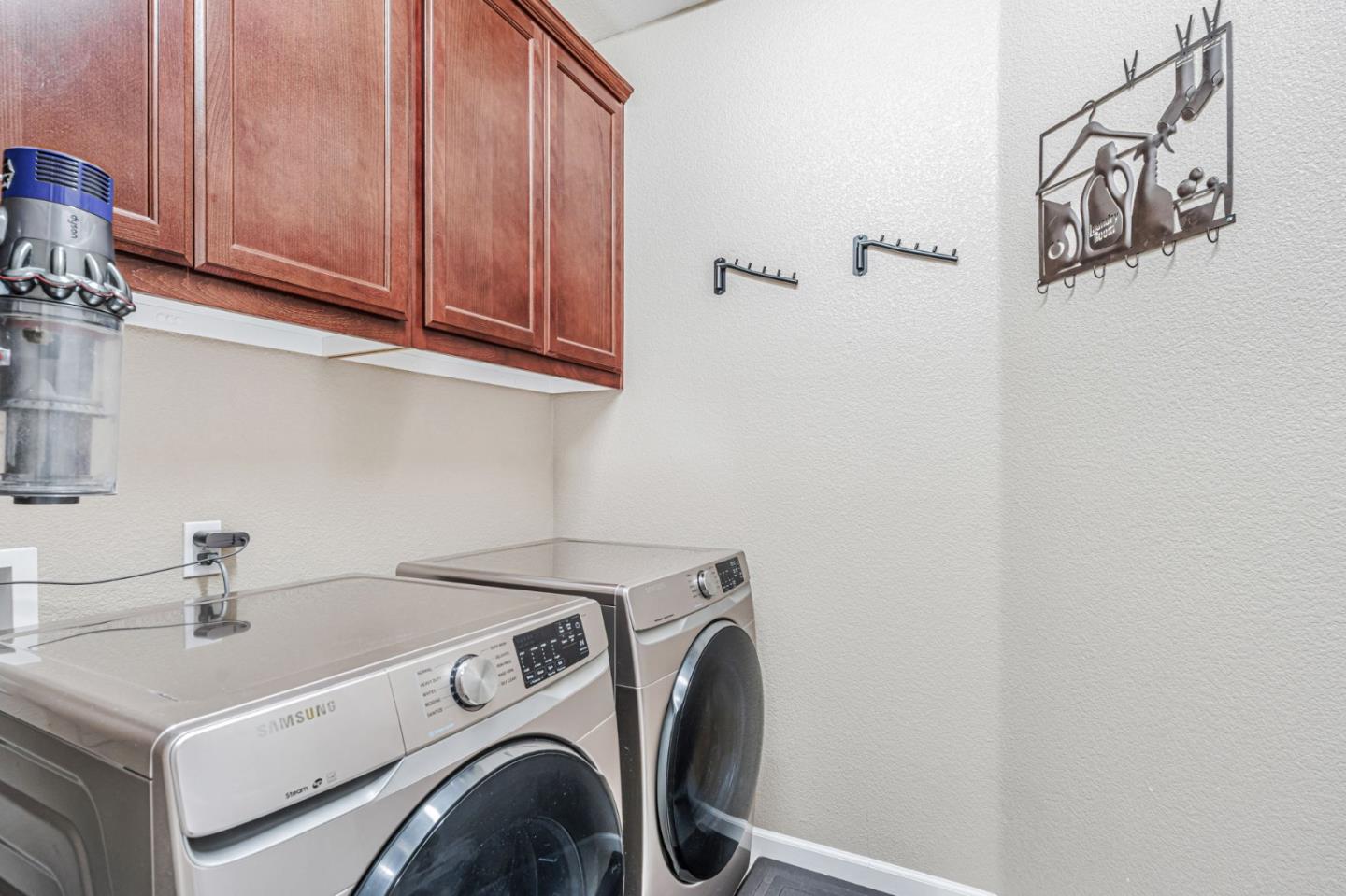 Detail Gallery Image 33 of 41 For 10436 Albert Dr, Stockton,  CA 95209 - 4 Beds | 3 Baths
