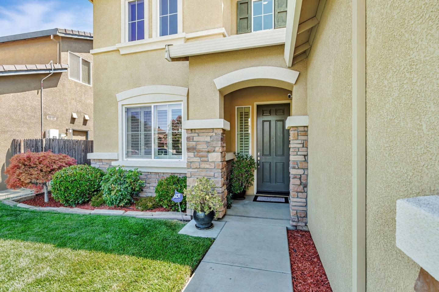 Detail Gallery Image 4 of 41 For 10436 Albert Dr, Stockton,  CA 95209 - 4 Beds | 3 Baths